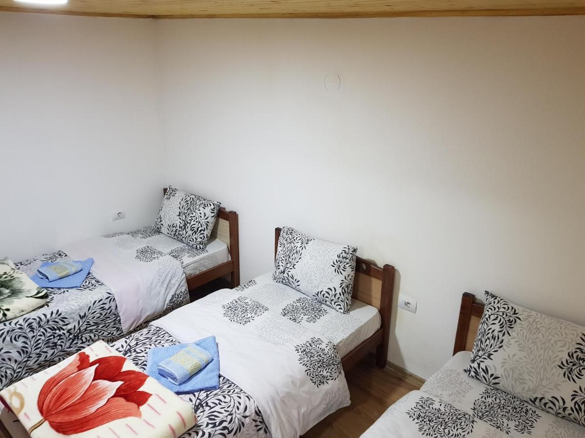 Bujtina Sherifaj Valbone Buitenkant foto