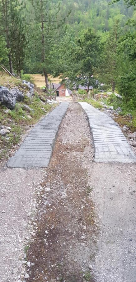 Bujtina Sherifaj Valbone Buitenkant foto