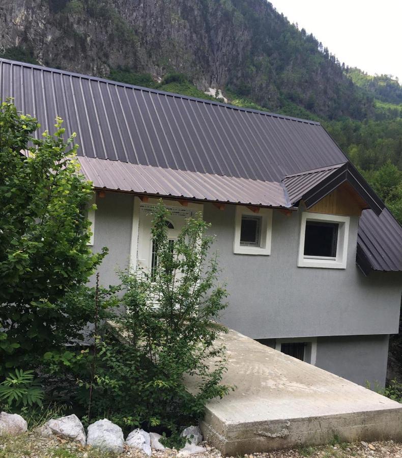 Bujtina Sherifaj Valbone Buitenkant foto