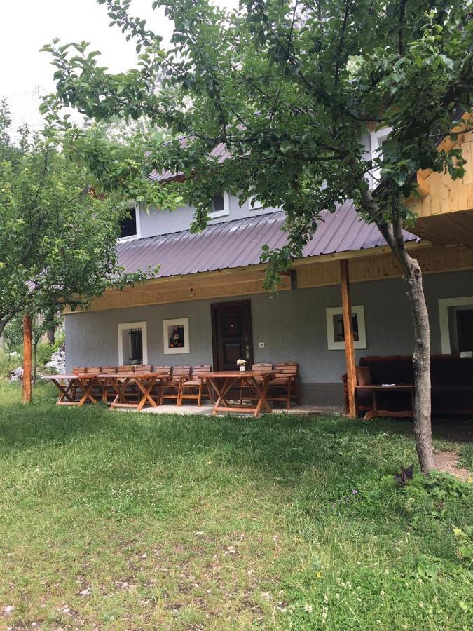 Bujtina Sherifaj Valbone Buitenkant foto