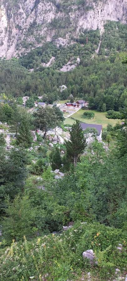 Bujtina Sherifaj Valbone Buitenkant foto