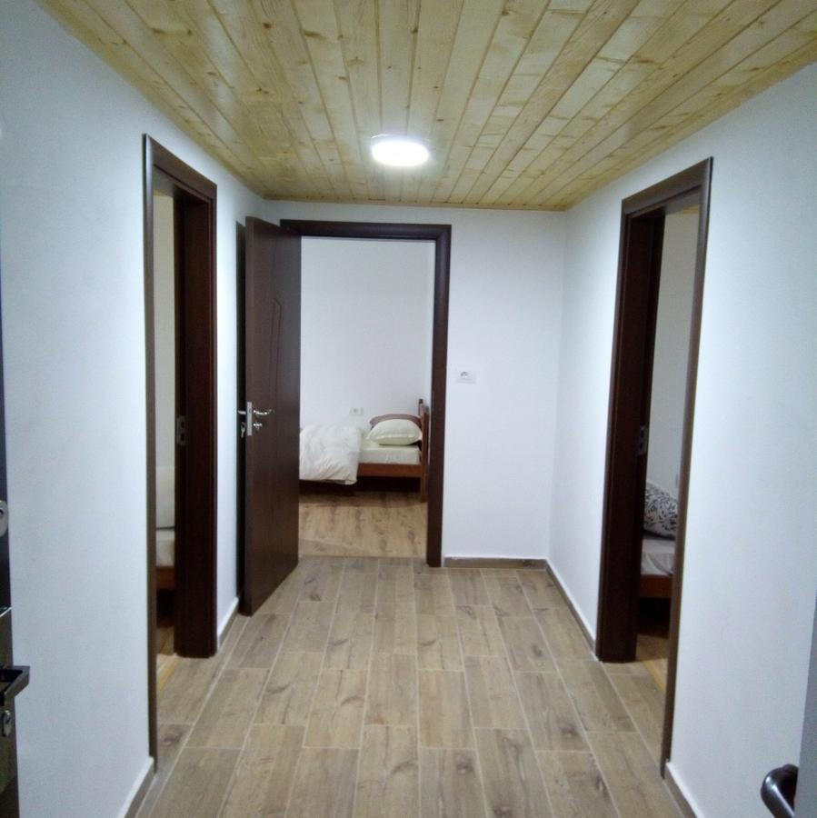 Bujtina Sherifaj Valbone Buitenkant foto
